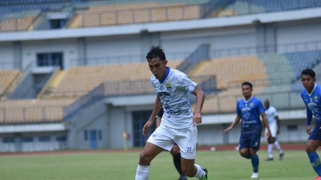 Bek Persib Bandung, Zalnando
