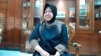 Doakan Khusnul K Lhotimah, Wali Kota Risma: Ibu Ani Yudhoyono Suka Jepret Taman di Surabaya (Foto: Dian Kurniawan)