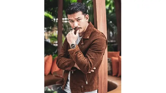 Ulang Tahun Ke-32, Ini 7 Potret Transformasi Rio Dewanto yang Semakin Memesona