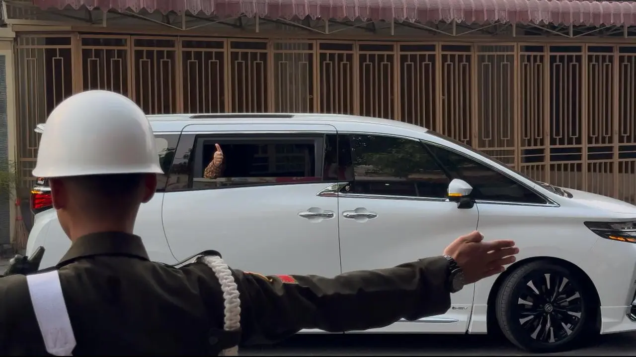 Usai Bertemu 90 Menit di Solo, Prabowo Langsung Tinggalkan Rumah Jokowi