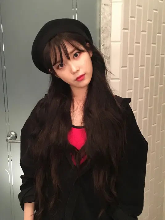 "Cukup beruntung bisa bertemu dengan artis, tapi mereka ternyata membayar makananmu. Aku jadi iri," tutupnya. (Foto: koreaboo.com)