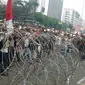 Seribuan pendukungan Prabowo-Hatta mulai memenuhi Jalan Merdeka Barat, Jakarta Pusat. (Liputan6.com/Ahmad Romadoni)