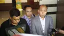 "Itu nggak ada lagi pembahasan (alasan pakai). Hanya Ello yang tahu. Tapi menurut kami tim kuasa hukum, semua itu terjadi karena lingkungan," tutur Chris Sam Siwu. (Adrian Putra/Bintang.com)