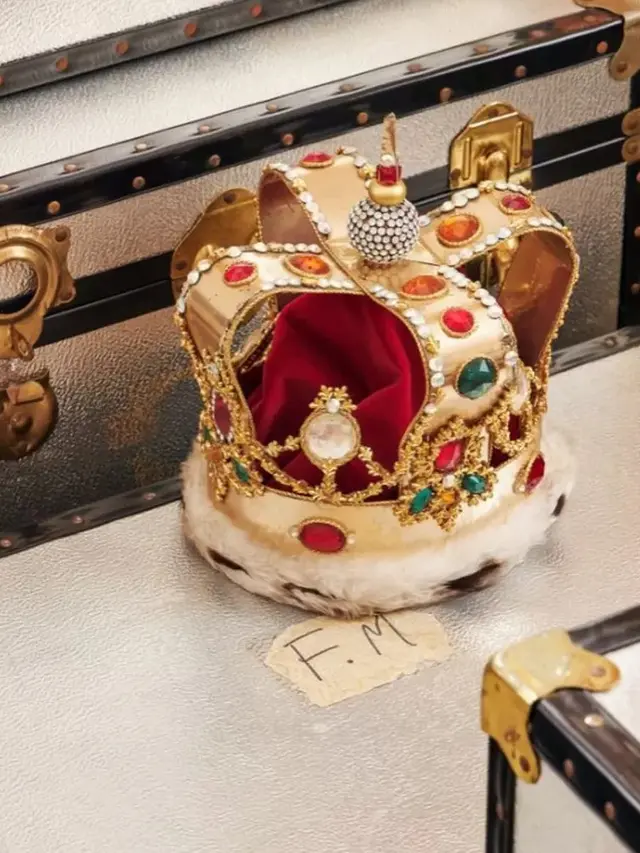 Mahkota Merah Freddie Mercury