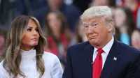 Melania Trump benar-bear merana kaena dua bintang porno mengaku pernah tidur dengan suaminya, Donald Trump. (Cosmopolitan)