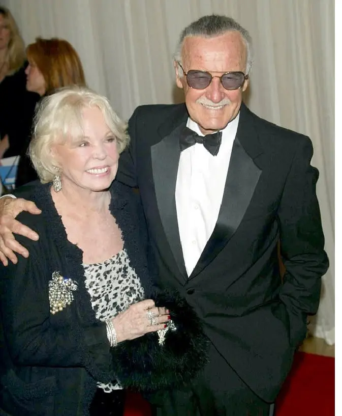 Stan Lee dan Joan Lee. (foto: Dailymail.co.uk)