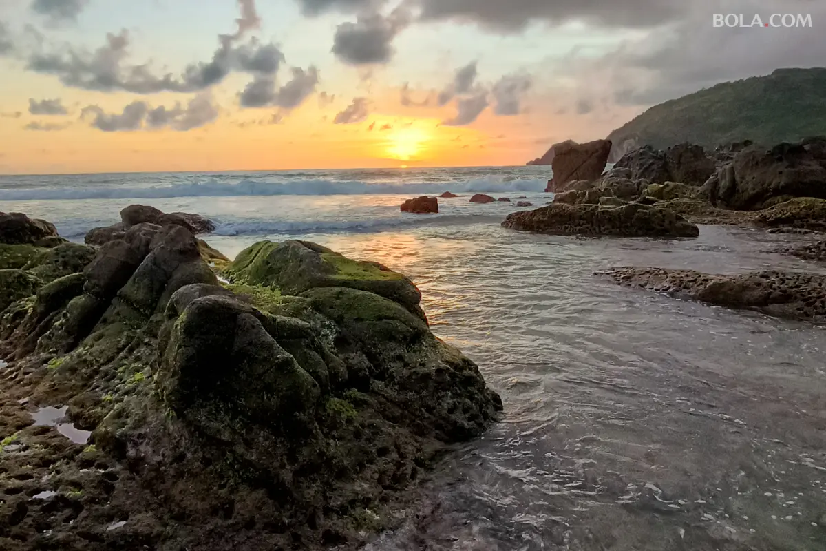 Pantai di Gunung Kidul