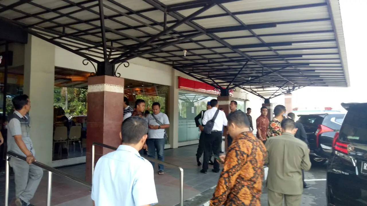 bandara jokowi