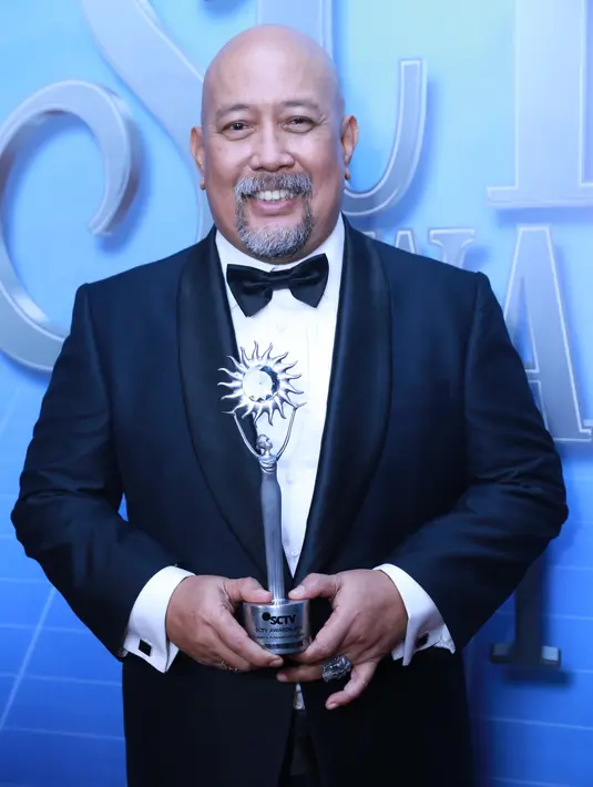 Penghargaan yang didapatkan Indro Warkop sebagai Lifetime Achievement di SCTVAwards 2016, dijadikannya pecutan untuk terus berkarya di dunia hiburan tanah air. (Adrian Putra/Bintang.com)