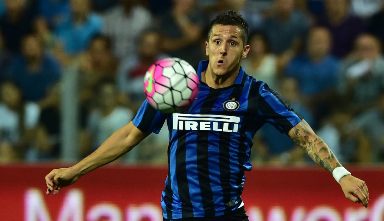 8. Stevan Jovetic - Setelah dipinjamkan selama 18 bulan oleh Manchester City, Jovetic akhirnya resmi bergabung dengan Inter Milan di tahun 2016 dengan harga transfer 13,5 juta Euro. (AFP/Giuseppe Cacace)