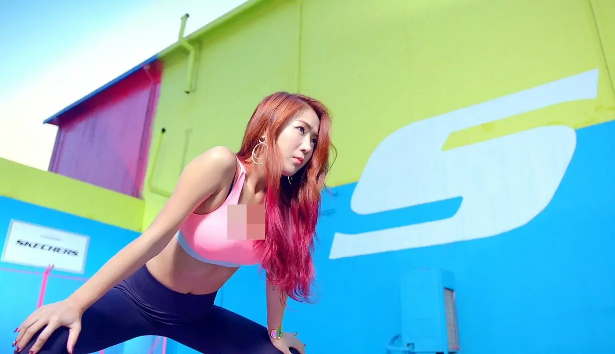 Baru-baru ini salah satu anggota girlband Korea Selatan, SISTAR, Kang Ji Hyun atau lebih dikenal dengan Soyou mendapatkan kritik dari netizen. (Koreaboo/Bintang.com) 