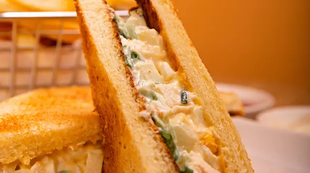 Resep Chicken Salad Sandwich ala Deli Amerika, Creamy dan Mudah Dibuat