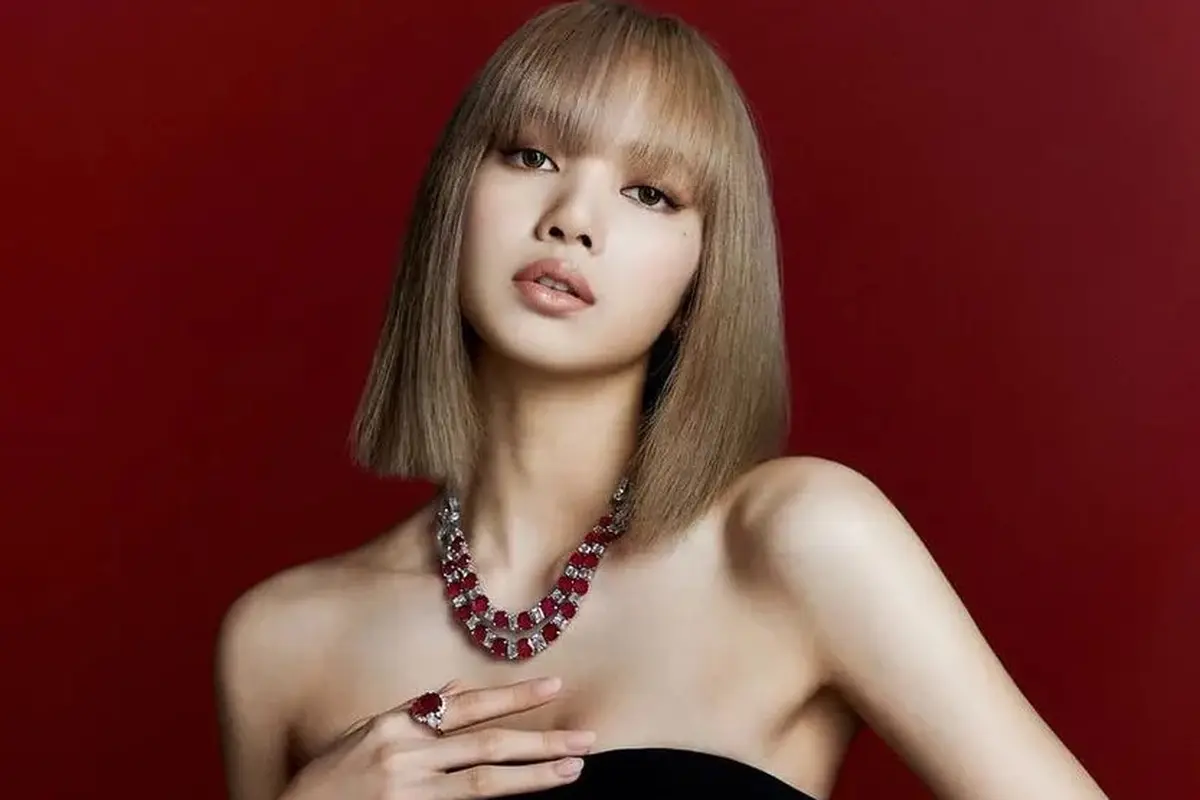 Perhiasan Termahal yang Dikenakan Lisa Blackpink