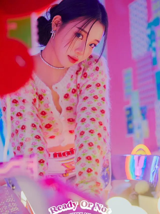 JooE Momoland. (MLD Entertainment via Soompi)