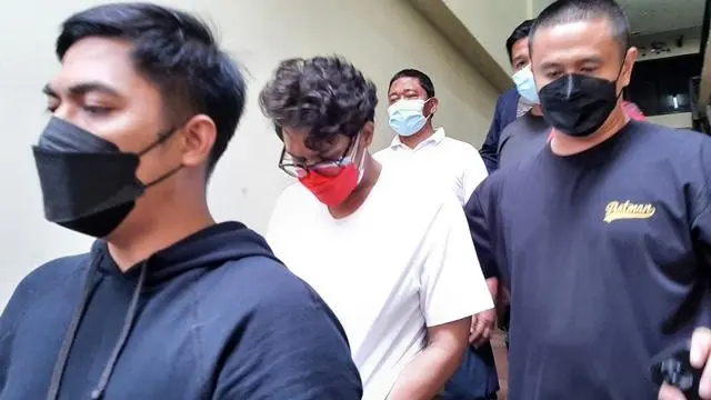 Tertunduk Malu, Ini 5 Potret Ardhito Pramono saat Diringkus Polisi
