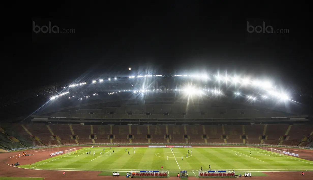 Suasana laga Liga Premier Malaysia antara Felcra FC melawan PDRM di Stadion Shah Alam, Selangor, Jumat (2/2/2018). Kedua klub bermain imbang 1-1. (Bola.com/Vitalis Yogi Trisna)
