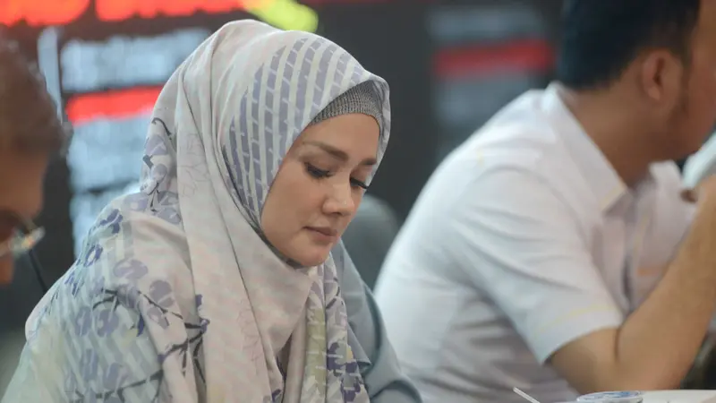 Gaya Hijab Simpel Mulan Jameela, Bisa Dijadikan Inspirasi