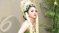 Masuk  Rutan Pondok Bambu, Dewi Perssik Merengut