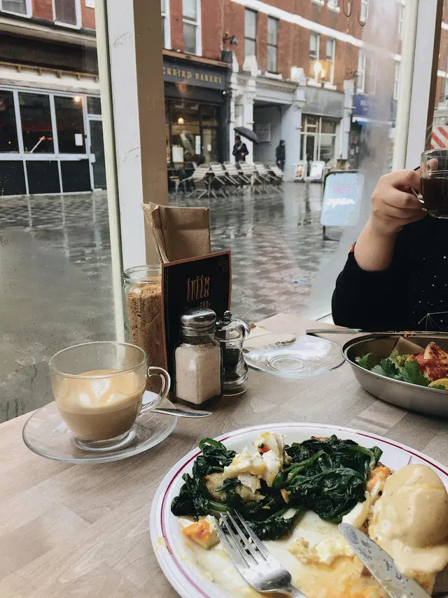 4. Jaga Asupan Energi dengan Camilan Sehat