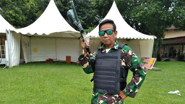 Ingat Ucup Bajaj Bajuri Si Kolektor Jersey Bola? Ini 6 Potret Terbarunya