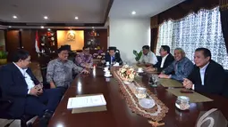 Koalisi Merah Putih (KMP) dan Koalisi Indonesia Hebat (KIH) bertemu untuk melakukan islah dan mengakhiri ketegangan antar mereka, Jakarta, Senin (10/11/2014) (Liputan6.com/Andrian M Tunay)