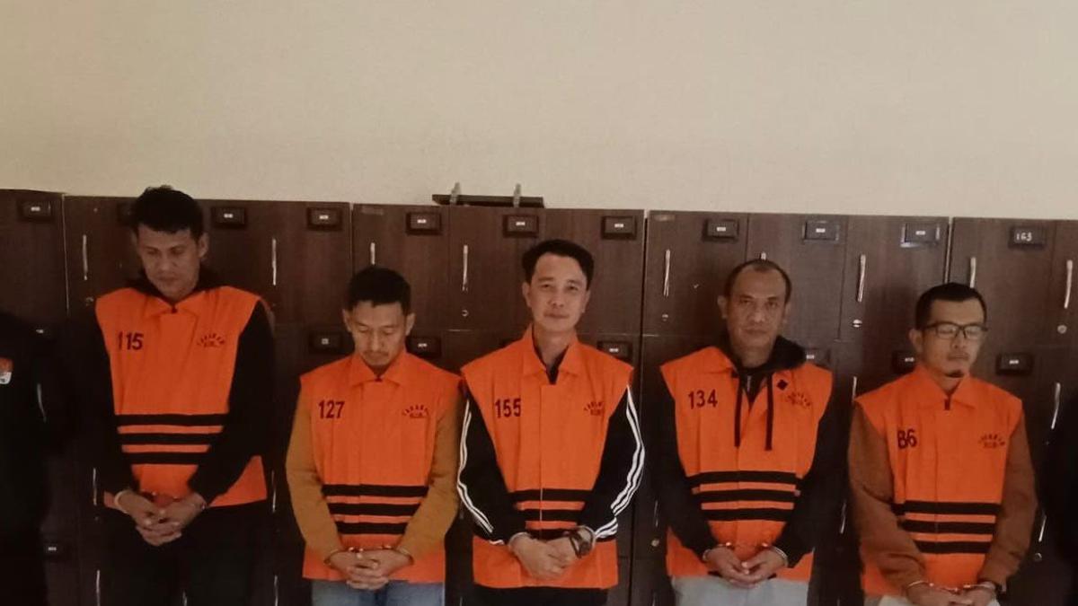 KPK Tangkap Bupati Rejang Lebong dan 4 Tersangka Lain dalam OTT Bengkulu
