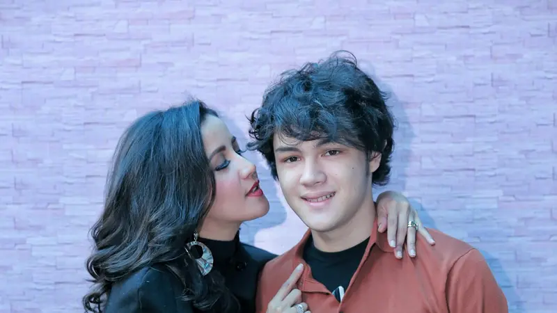 [Bintang] Andi Soraya dan Shawn