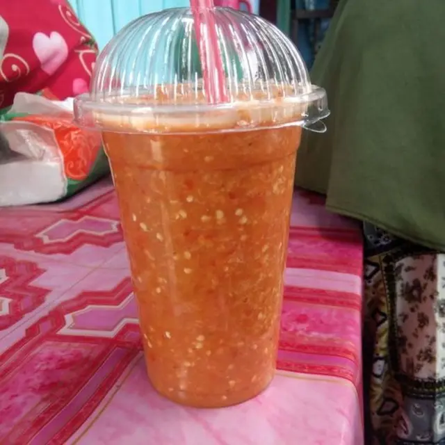 6 Potret Absurd Es dengan Varian Rasa Pedas, Kelewat Unik