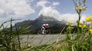 Pebalap Belanda, Tom Dumoulin, beraksi di Etape 18 Tour de France yang menggelar nomor individual time-trial berjarak 17 km antara Sallanches dan Megeve, Prancis, (21/7/2016). (AFP/Kenzo Tribouillard)