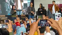 Para bintang serial Anak Langit melakukan meet and greet di Surabaya. (Dian Kurniawan/Liputan6.com)