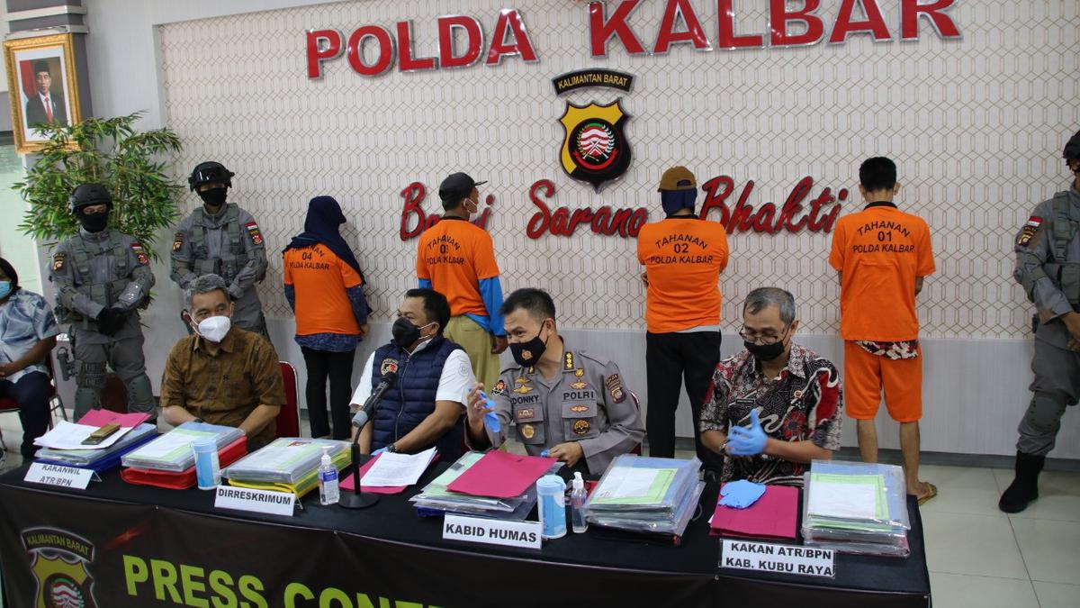 Daftar Mutasi dan Rotasi 14 Perwira Polri di Pos Strategis Polda Kalbar