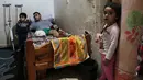 Atlet sepeda asal Palestina, Alaa Al-Daly yang kehilangan kakinya ketika ditemui di rumahnya di Rafah, Jalur Gaza, 19 April 2018. Alaa Al-Daly kehilangan kakinya setelah ditembak tentara Israel saat aksi protes The Great March of Return. (AFP/SAID KHATIB)