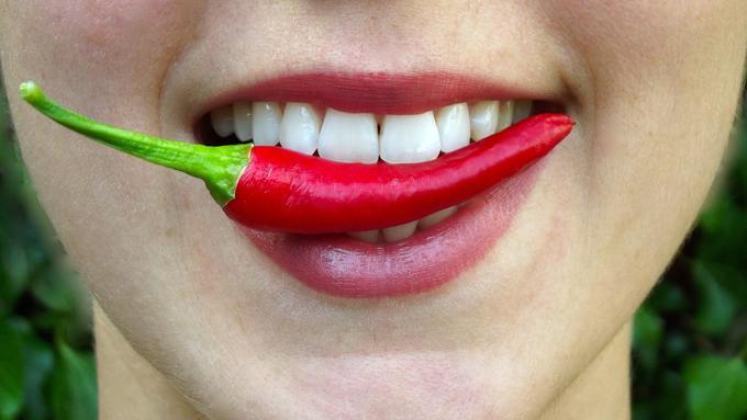 Tips Menghilangkan Rasa Pedas Pada Lidah - Lifestyle ...