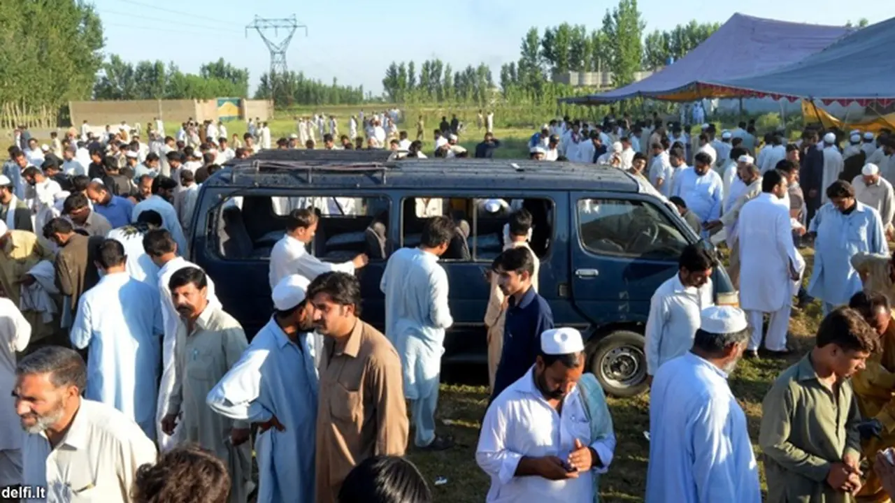 bom-pakistan-130619b.jpg