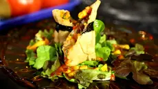 Berikut ini adalah resep menu Gluten Free Spring Rolls with Manggo Salsa Sauce