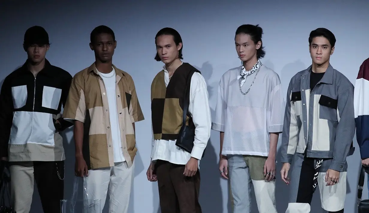 Selain itu, koleksi menswear dari brand lokal Gagne juga turut ditampilkan dalam koleksi pattern JFW 2022. (JFW).