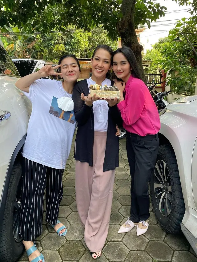 7 Potret Felicya Angelista Pamer Baby Bump, Tetap Aktif Berkegiatan