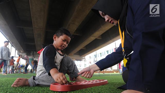Rayakan Hari Anak Nasional, Wali Kota Airin Jajal Beragam Permainan Tradisional