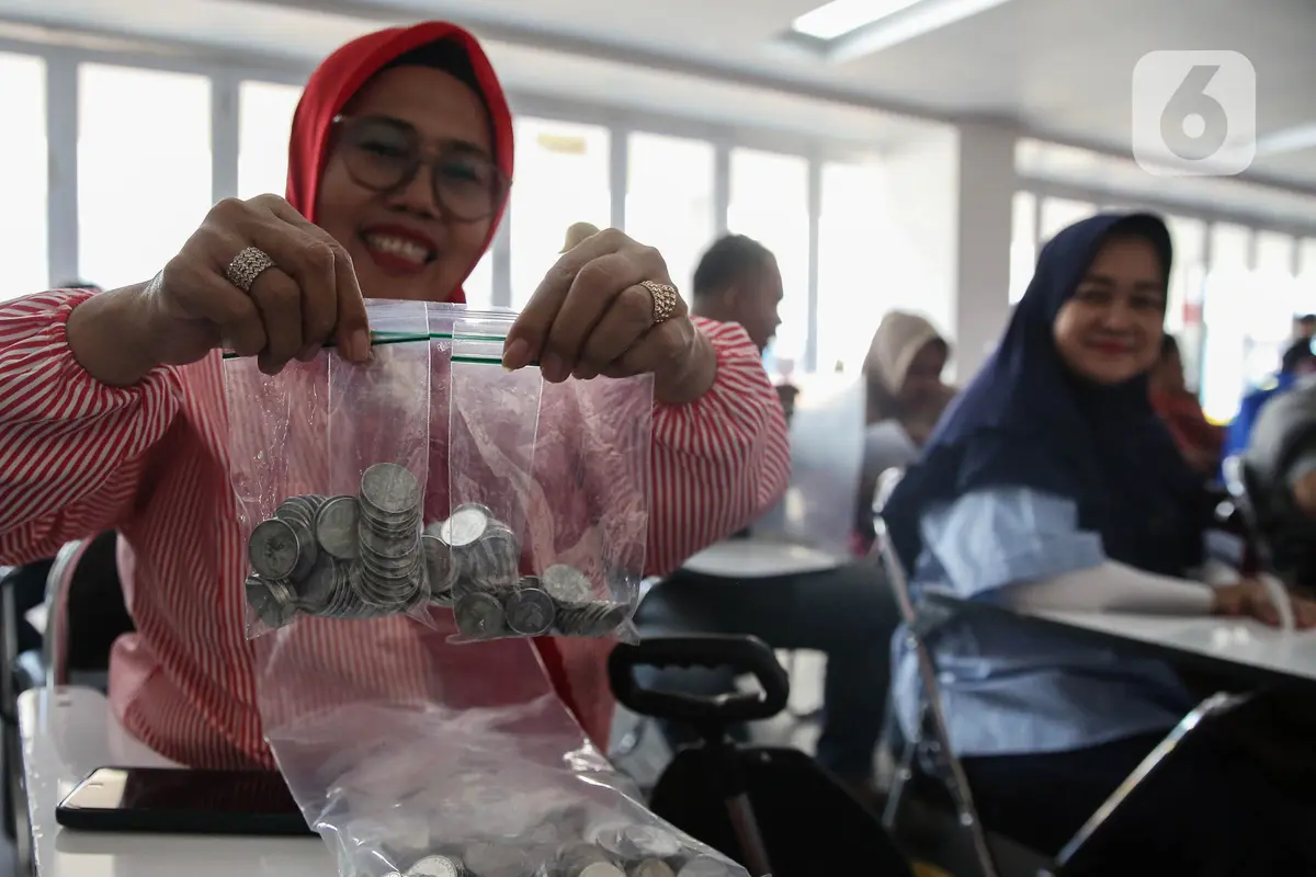 Antusiasme Warga Tukarkan Uang Logam Rupiah di Gelaran FERBI 2024