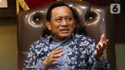 Direktur Utama Indosiar & Direktur grup SCM Imam Sudjarwo saat silaturahmi SCM/Emtek Group Audiensi di  Markas Kodam Jaya, Jakarta, Senin (5/12/2022). PT Elang Mahkota Teknologi Tbk/ Surya Citra Media (SCM) bersilaturahmi dengan Pangdam Jaya dan staf, untuk memelihara dan kembali membangun kerjasama antara Emtek dan Komando Daerah Militer Jayakarta ( Kodam Jaya). (Liputan6.com/Herman Zakharia)