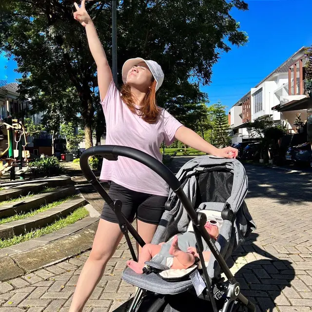 6 Potret Terbaru Felicya Angelista Pasca Dua Bulan Melahirkan, Tetap Percaya Diri