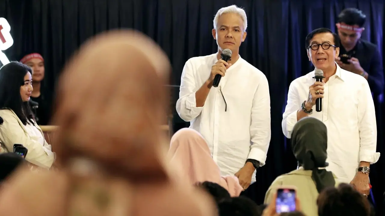 Bakal calon presiden Ganjar Pranowo Bersama Menkumham Yasonna H Laoly