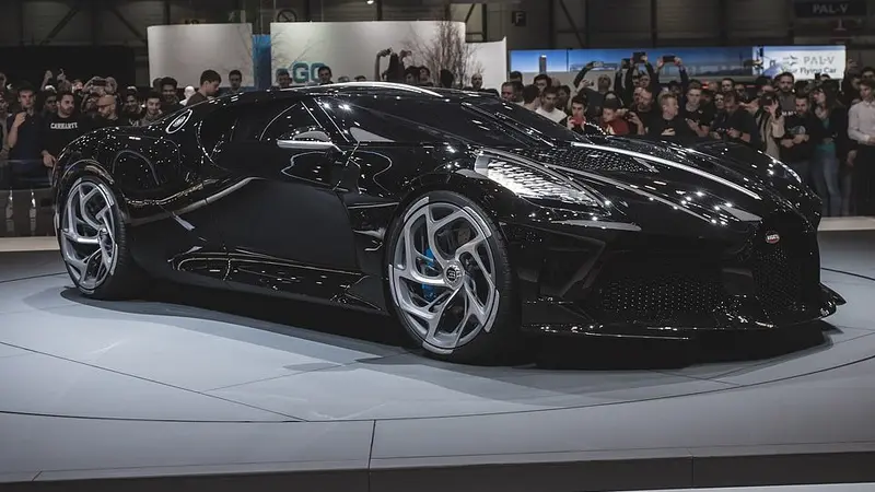 Bugatti La Voiture Noire memulai debut ke publik di Amerika Serikat setelah dibeli pembeli yang masih dirahasiakan