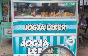 Jadi Penjual Leker Pertama di Malioboro Selama 12 Tahun, Maryono Kini Pakai QRIS BRI