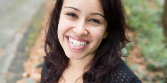 Samatha dirikan bisnis unik yang memberikan layanan pelukan. | Foto: copyright metro.co.uk