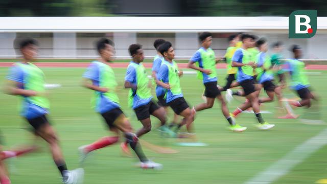 Foto: Shin Tae-yong Buka Hari Pertama TC Timnas Indonesia U-19 dengan Latihan Fisik, Disambangi Juga oleh Ketum PSSI dan Kemenpora