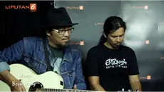 Boomerang membawakan salah satu lagu hitsnya yang berjudul Pelangi