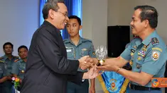 Citizen6, Surabaya: Ketiga perguruan tinggi ternama di Surabaya tersebut adalah Unair, Stikom, dan ITS. (Pengirim: Penkobangdikal)