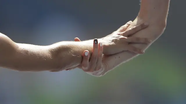 Semangat Olimpiade Lewat Aksi Pelari Nikki Hamblin dan Abbey D'Agostino