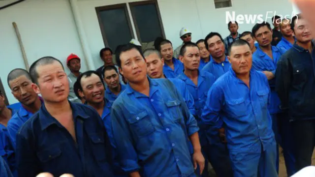 Kabar miring mengenai adanya serbuan tenaga kerja asing (TKA) ke Indonesia terus berembus, terutama bertebaran di lini masa media sosial atau medos. Tak mengherankan, bila kemudian rumor tersebut menimbulkan kekhawatiran di tengah masyarakat.